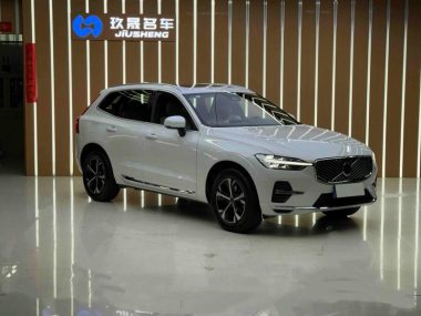 Volvo XC60 B5 4WD Zhiyi Luxury — фото 3