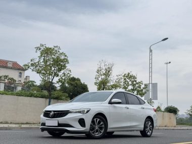 Buick Verano 2024, фото 1