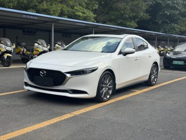 Mazda 3 2022, фото 1