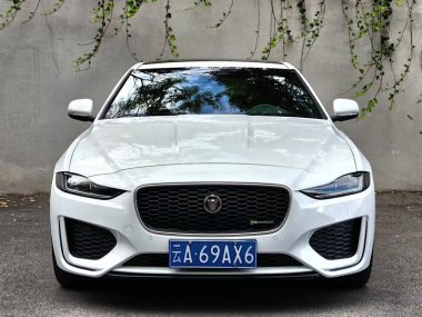 Jaguar XEL 2022, фото 1