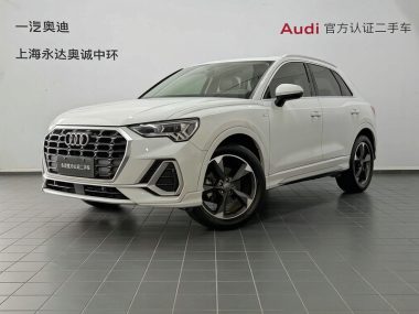 Audi Q3 2019, фото 1