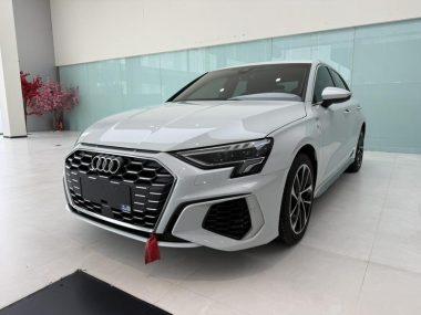 Audi A3 2022, фото 1