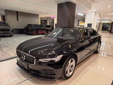 Volvo S90 2018, фото 1