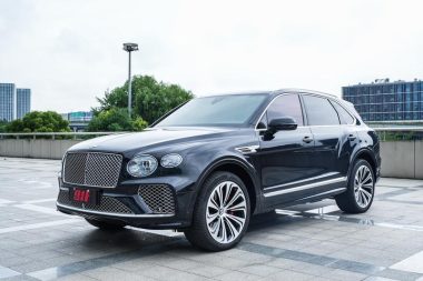 Bentley Bentayga 2022, фото 1