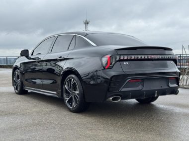 Lynk & Co 03 1.5TD DCT Jin Plus — фото 4