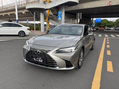 Lexus ES 2025, фото 1