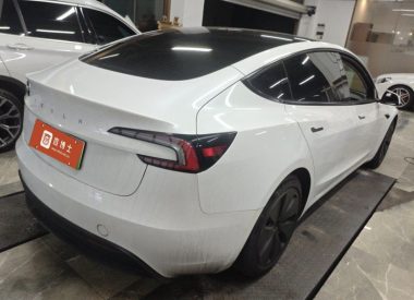 Tesla Model 3 RWD — фото 4