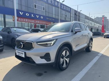 Volvo XC40 2024, фото 1