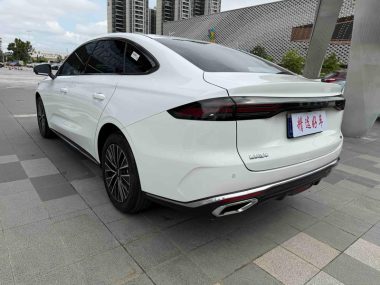 Geely Emgrand 5 1.5L CVT — фото 4