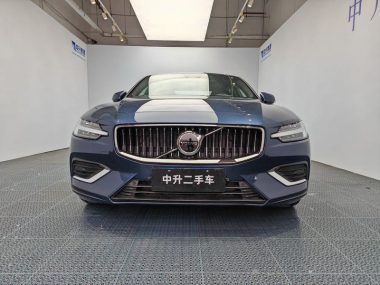 Volvo S60 B4 — фото 2