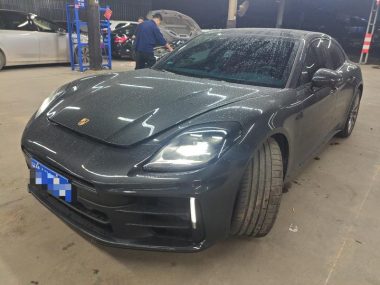 Porsche Panamera 2026, фото 1