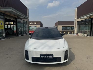 Li Auto i6 2WD Standard Edition — фото 2