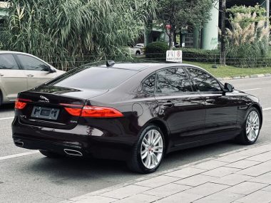 Jaguar XFL 2.0T P200 — фото 3