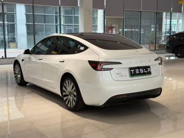 Tesla Model 3 RWD — фото 4