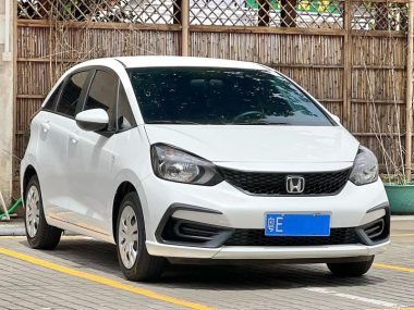 Honda Fit 1.5L CVT Trend Enjoy — фото 3
