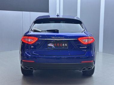 Maserati Levante 3.0T 350Hp Classic — фото 3
