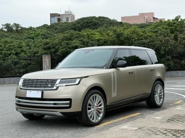 Land Rover Range Rover 2023, фото 1