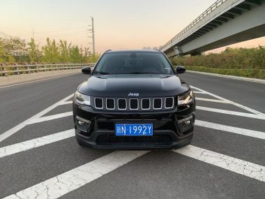 Jeep Compass 220T — фото 2