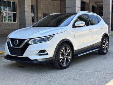 Nissan Qashqai 2022, фото 1