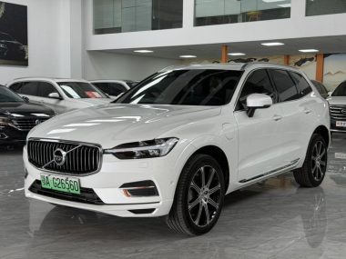 Volvo XC60 2021, фото 1