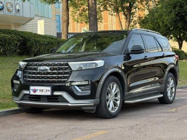 Ford Explorer 2022, фото 1