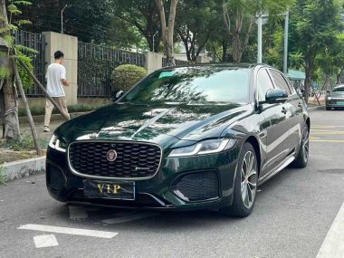 Jaguar XFL 2020, фото 1
