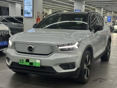 Volvo XC40 2022, фото 1