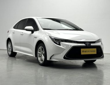 Toyota Levin Hybrid 1.8H E-CVT Luxury — фото 3