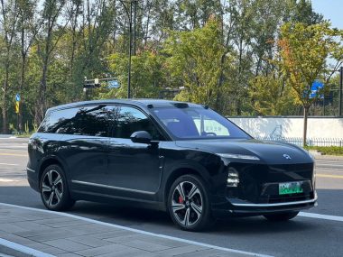 NIO ES8 6-seat Executive Luxury — фото 3