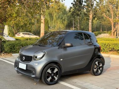 Smart fortwo 2018, фото 1