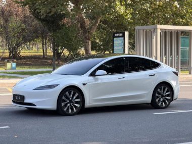 Tesla Model 3 2023, фото 1