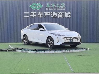 Changan Eado 1.5T DCT Premium — фото 3