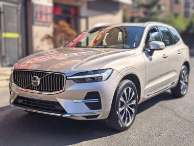 Volvo XC60 2025, фото 1