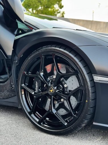 Lamborghini Revuelto Стандарт — фото 3