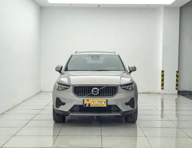 Volvo XC40 B3 — фото 2