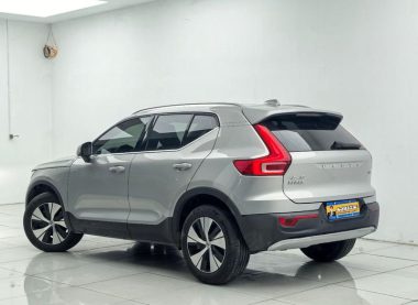 Volvo XC40 B3 — фото 4