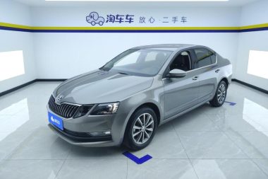 Skoda Octavia 2021, фото 1