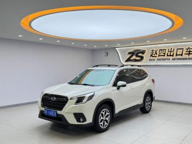 Subaru Forester 2022, фото 1