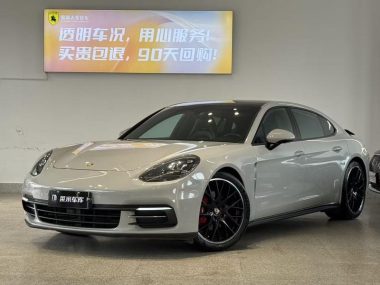 Porsche Panamera 2018, фото 1