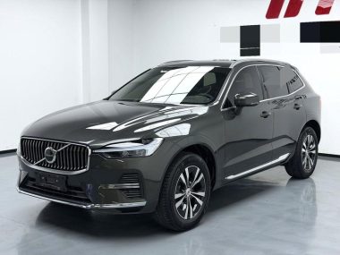 Volvo XC60 2022, фото 1