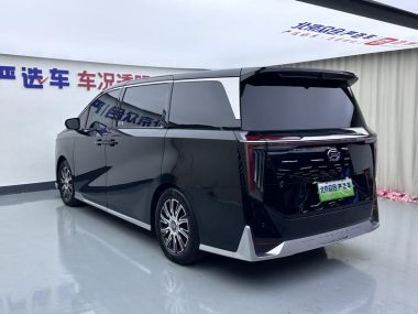 GAC Trumpchi Trumpchi E9 PHEV 2.0TM Super Fast Charge Master — фото 4