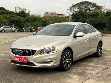 Volvo S60 2019, фото 1