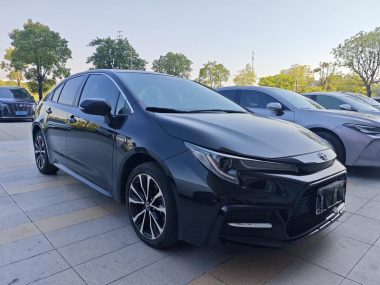 Toyota Levin Hybrid 1.8H E-CVT Sport — фото 3