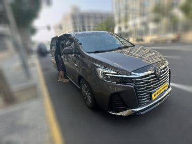 Buick GL8 Facelift Land Business Class 2.0T Smart Premium — фото 3