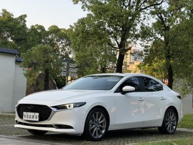 Mazda 3 2022, фото 1