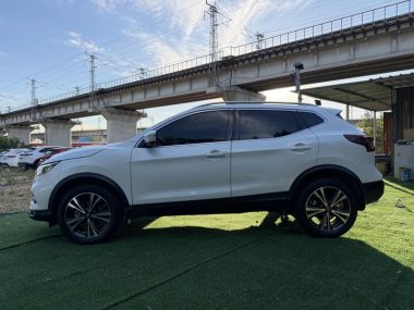 Nissan Qashqai 2.0L XV Prem. Luxury — фото 4