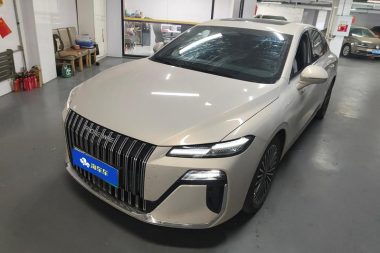 Roewe RoeweM7 DMH 2025, фото 1