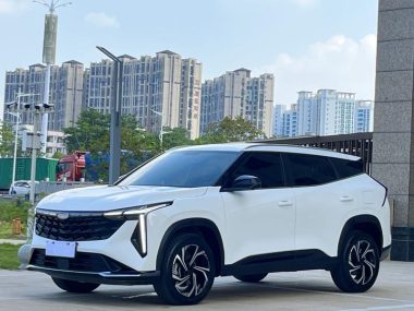 Geely Boyue 2023, фото 1