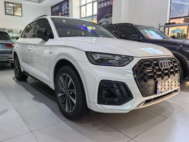 Audi Q5L 40TFSI Luxury Dynamic — фото 3