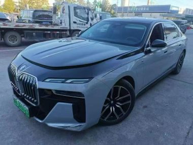 BMW i7 2023, фото 1